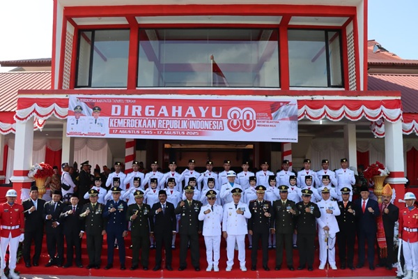 Kapolres Tapteng Hadiri Upacara HUT ke-80 RI di Pandan